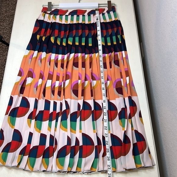J. Crew Pleated Midi Skirt in Art Deco Print Size 00 - Picture 11 of 11